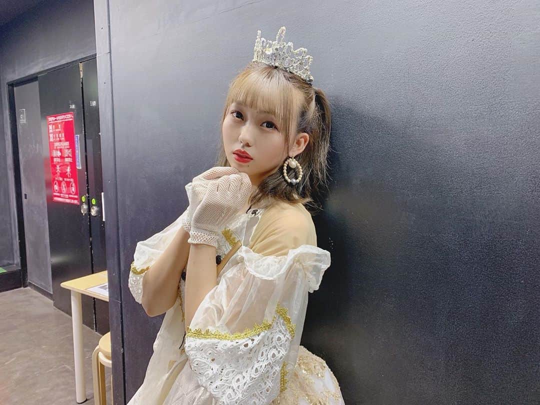 澤田桃佳のインスタグラム：「Photoトモダチ👩‍❤️‍💋‍👩 大阪から観に来てくれたよ🎙」