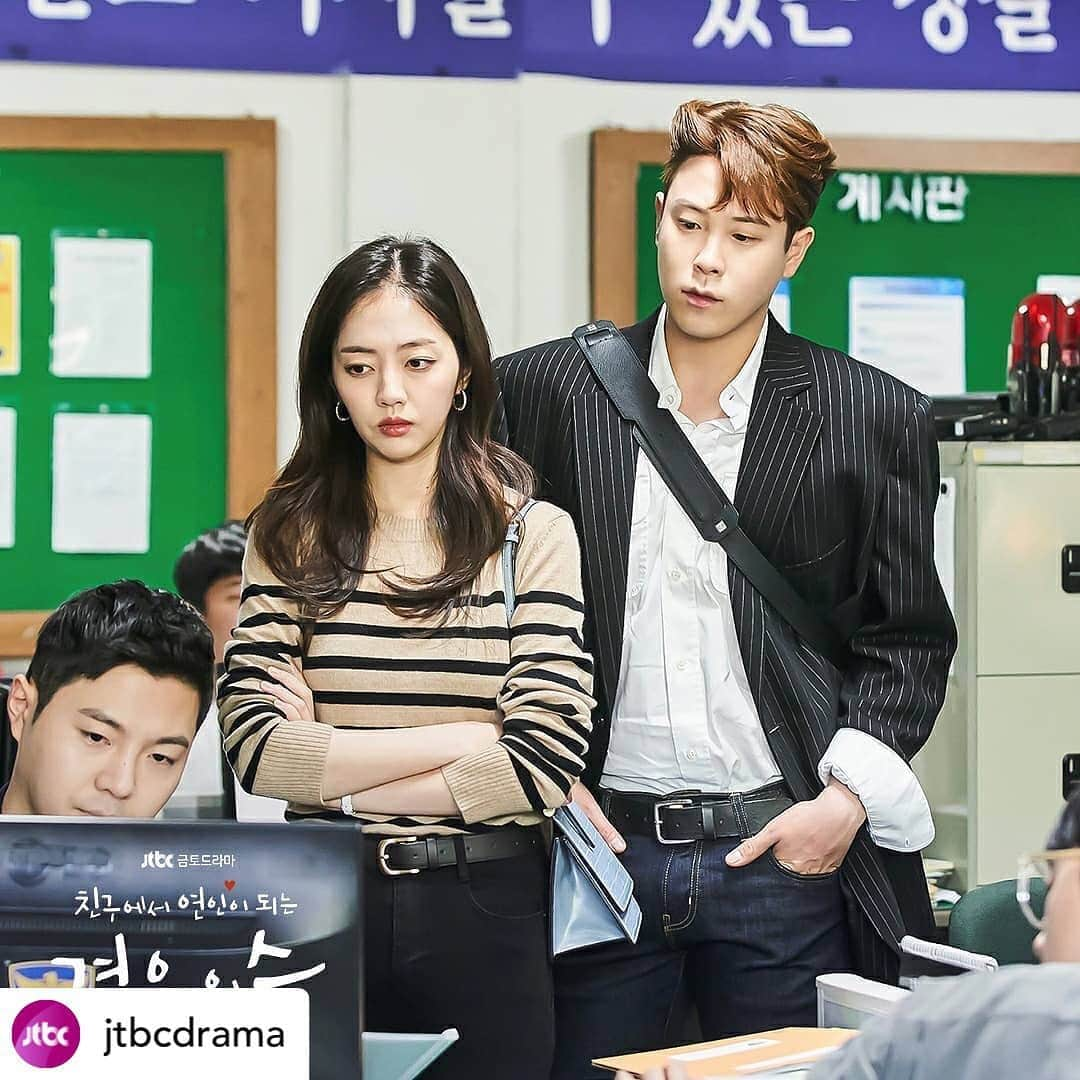 Block Bさんのインスタグラム写真 - (Block BInstagram)「Posted @withregram • @jtbcdrama 상혁X진주에게 느껴지는 핑크빛?! 공기💗 사랑보다 버거운 현실의 영희X현재의 애틋포옹까지!😭 ㅤ 10년 차 쌍방삽질, 리얼 청춘 로맨스 #경우의수 매주 금•토 밤 11시 방송💘」11月6日 14時05分 - blockb_official_