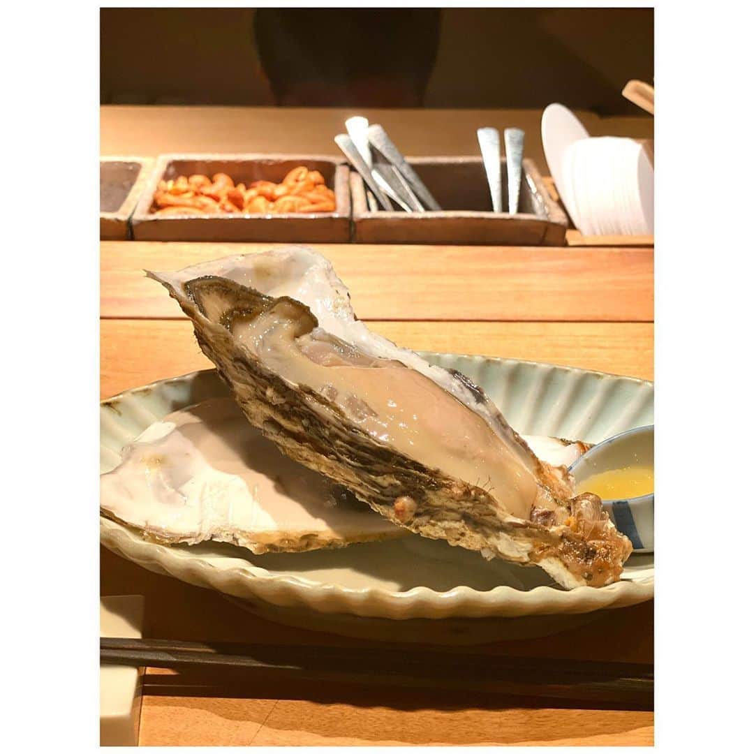 森田えりかさんのインスタグラム写真 - (森田えりかInstagram)「🦪🦪🦪 生牡蠣が好きな友達と。  #oyster #oysterlover」11月6日 14時43分 - erikaricottamelon