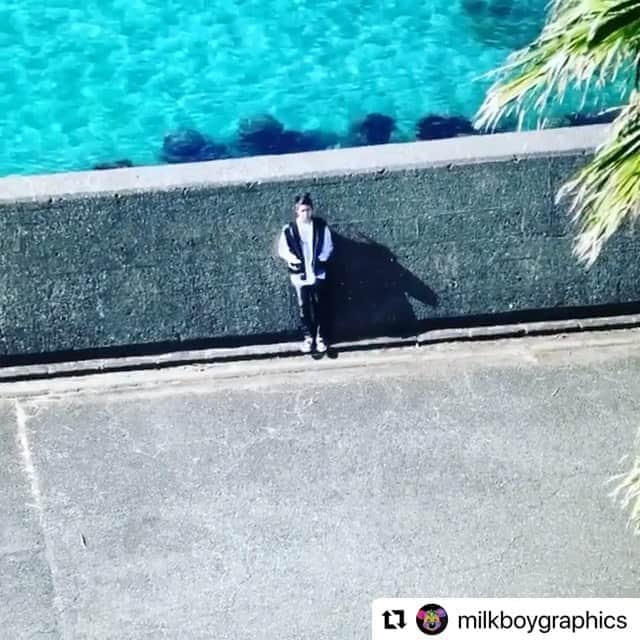 土屋磨周のインスタグラム：「#Repost @milkboygraphics with @make_repost ・・・ Shooting at the beach 🌊 @matthew1.0.2.1」