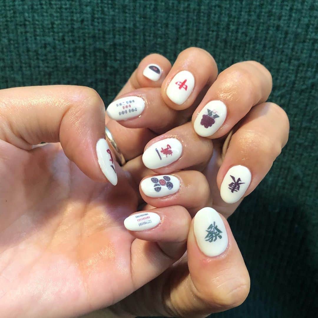 ネイルスタンド ツメコさんのインスタグラム写真 ネイルスタンド ツメコinstagram 大変お待たせしていたしました 麻雀ネイルです スタッフこちらをつけて生活しておりましたがいろんな方から反応があり かなり目立つこと間違い無し おすすめです