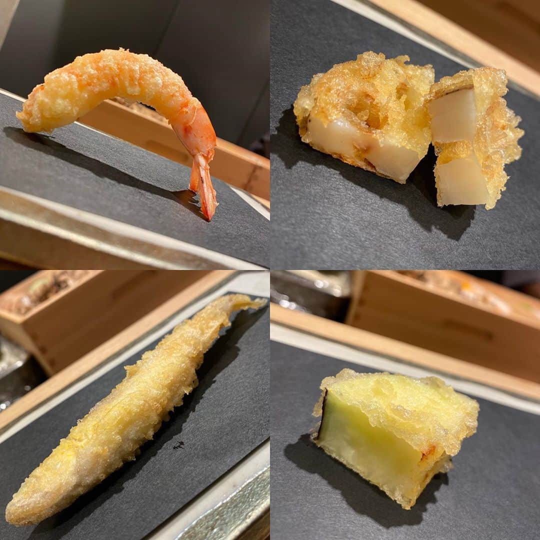 上本昌代さんのインスタグラム写真 - (上本昌代Instagram)「南青山まさみつさんに初訪問🍤 貴重で贅沢な天ぷら劇場を初体験…。 天ぷらに辿り着くまでの一品料理、説明、どれもこれも素晴らしくて。 食べても食べてももっと食べたくなる天ぷら…ブリッジする海老…こんなに美味しいレンコンはじめて食べた🥺💓天ぷらって野菜の美味しさをこんなにも引き出すんだなぁ… 最後のカレーうどんまで辿り着きたかったので少なめをリクエストして挑み何とかゴールできました🎉カツサンドも食べれて本当シアワセ🤤 またいつか行けたら良いなぁ…☺️  #南青山まさみつ #まさみつ #てんぷら #tempura #tenpura #和食 #japanesefood #幸せ💓 #美味しいものは人を幸せにする #デブ活 #ごちそうさまでした #感謝 #食欲の秋 #食の備忘録」11月6日 16時04分 - masayomai