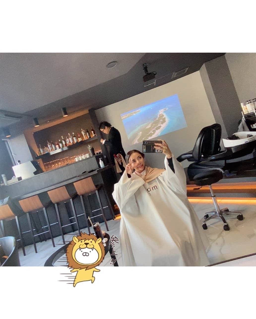 ちゃんうささんのインスタグラム写真 - (ちゃんうさInstagram)「@rroom201  会員制プライベートサロン💇‍♀️でトリートメントしてきたーっ💕 . 美容室にBARカウンター🍸あるし映画鑑賞もできるってすごっ！ . 時間で一組貸切らしくて 1人でゆっくりしたい感じでも 家族で、彼氏彼女と、とか気兼ねなくゆっくり来れる感じだった✌️✌️ . 是非チェックしてみてね😚 @rroom201  . . . . #福利厚生対応可能 #一応美容室 #美容室 #福利厚 #cutcolor #beauty #大阪 #個人事業主 #経営者 #法人 #salon #hairsalon #北浜 #梅田」11月6日 16時38分 - chanusa0927