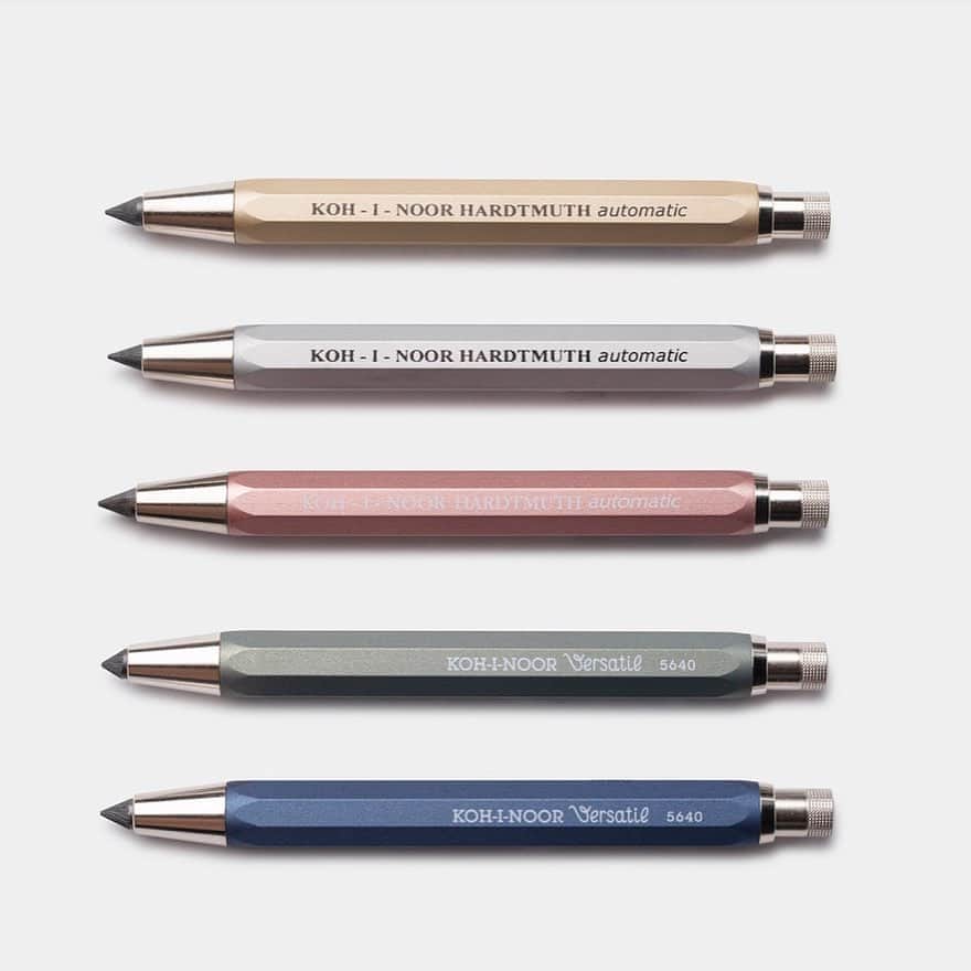 TOOLS to LIVEBY / 禮拜文房具のインスタグラム：「. Koh-I-Noor 漸進式速繪筆  無論是細部描繪、草圖素描、或是工程圖繪製打稿均游刃有餘，是藝術繪畫與建築繪圖專業人士的必備筆款。 .」