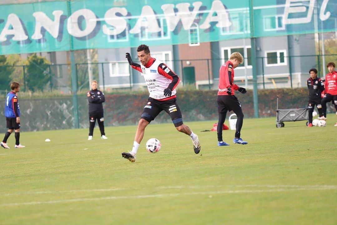 ジェイ・ボスロイドさんのインスタグラム写真 - (ジェイ・ボスロイドInstagram)「Back in full training and can’t wait for the games 😁😁  #consadole#team#together#win#belief#determination#striveforgreatness#blessed#hardwork#dedication#soccer#football#training#japan#jleague#adidas#adidastokyo」11月6日 17時01分 - jaybothroyd