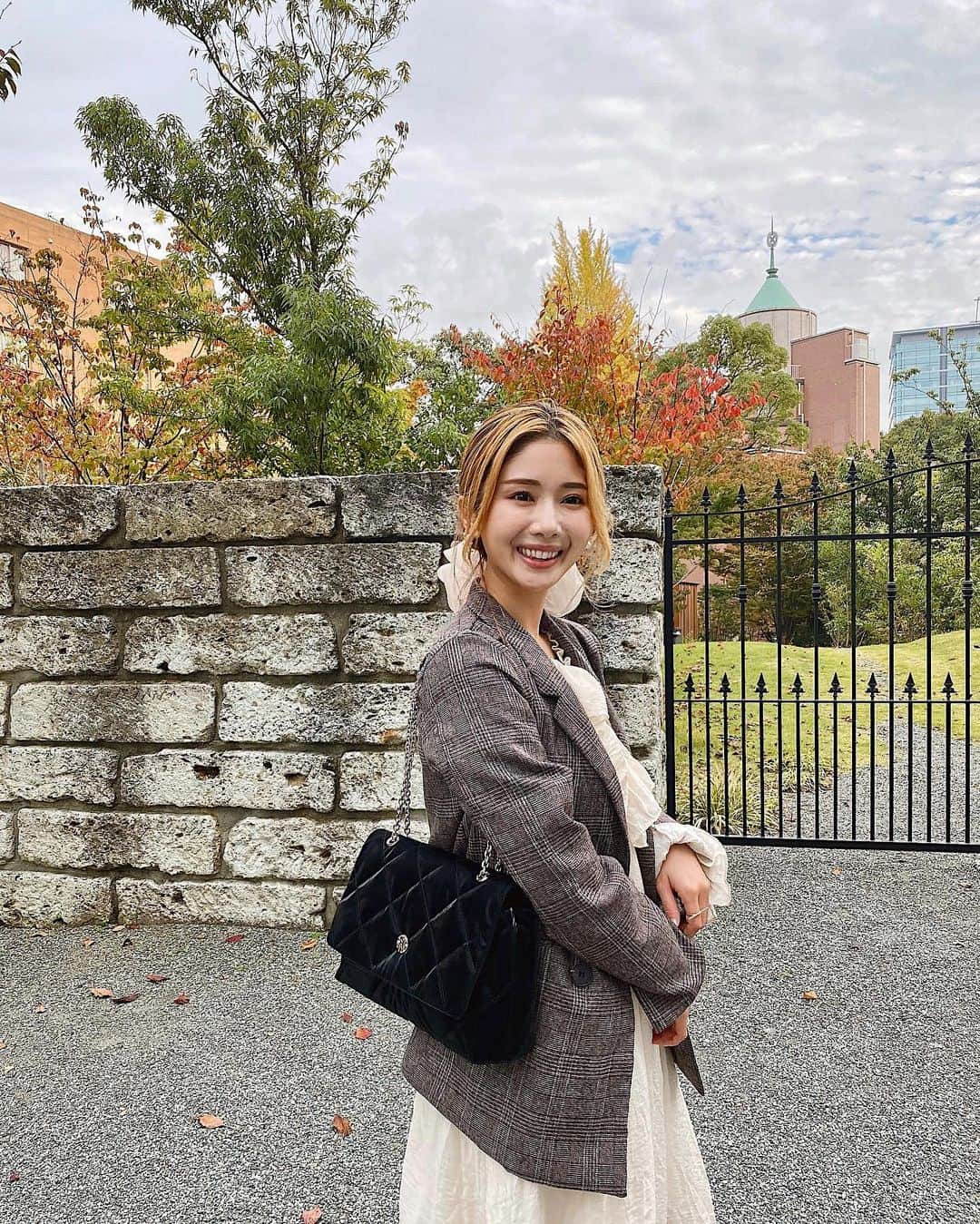 一木美里さんのインスタグラム写真 - (一木美里Instagram)「明日の立冬を控えてますます寒く🍁✨💛 今日は空がすごく綺麗でした😳  bag#metrocity  dress#benito shoes#stellamccartney   fashion#instagood #coordinate #ootd #outfit #fashion #instafashion  #패션 #코디네이트#コーディネート #コーデ #ステラマッカートニー」11月6日 17時02分 - misato_ichiki