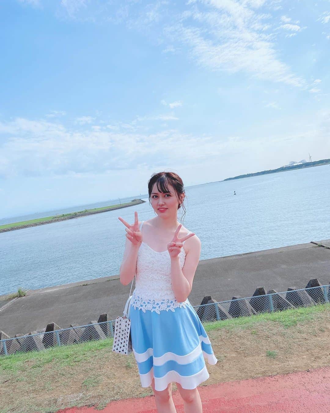 大川莉央のインスタグラム：「⠀ #トイトイトイクリニック さんの新CMに﻿ 出演させて頂きました✨﻿ ﻿ 明日の19時半〜TOKYO MX「土曜動画王」の中で﻿ オンエア開始で、﻿ テレビ以外にMキャスというアプリでも見られるそうです﻿ YouTubeに30秒バージョンのCMも先行公開されてますので是非！  #トイクリ #医療脱毛 #CM」