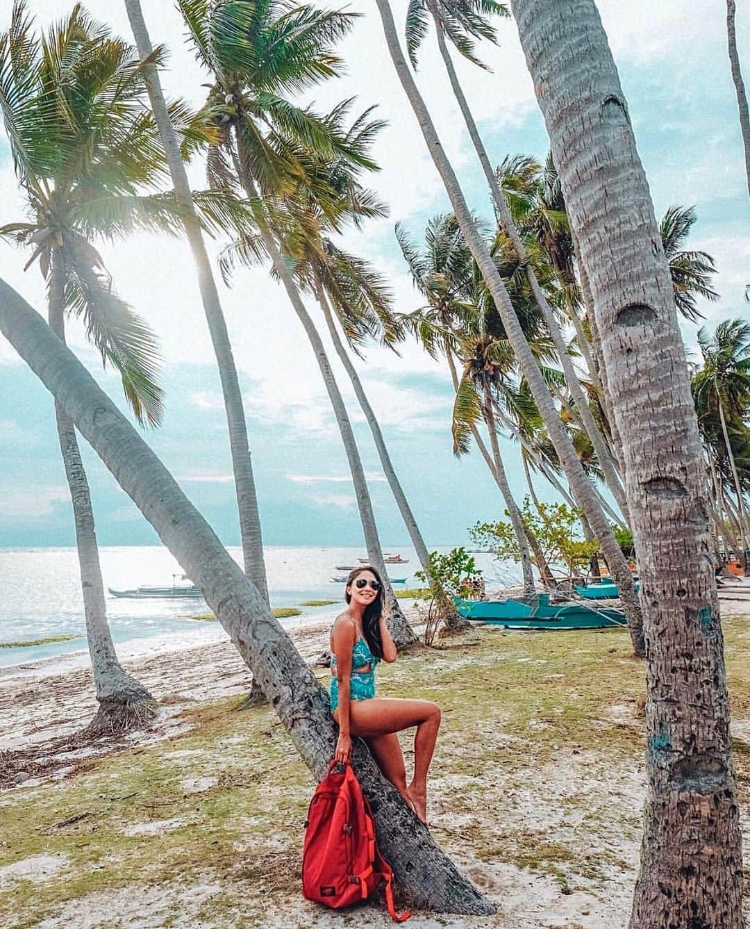 CABINZEROさんのインスタグラム写真 - (CABINZEROInstagram)「#paliton #beach  with @tialacson 🏝 Thank you for sharing your awesome photo with us 🏝🏖🌊📸 #classic #backpack #travellife #travelblogger #travellers #travelgram #traveling #travelphotography #travelingram #instagram #instagood #instadaily #photooftheday #photoftheday #adventuretime #adventure #beachvibes #beachlife🌴 #backpacker #lifestyle #cabinzero #thankyou」11月6日 17時15分 - cabinzero