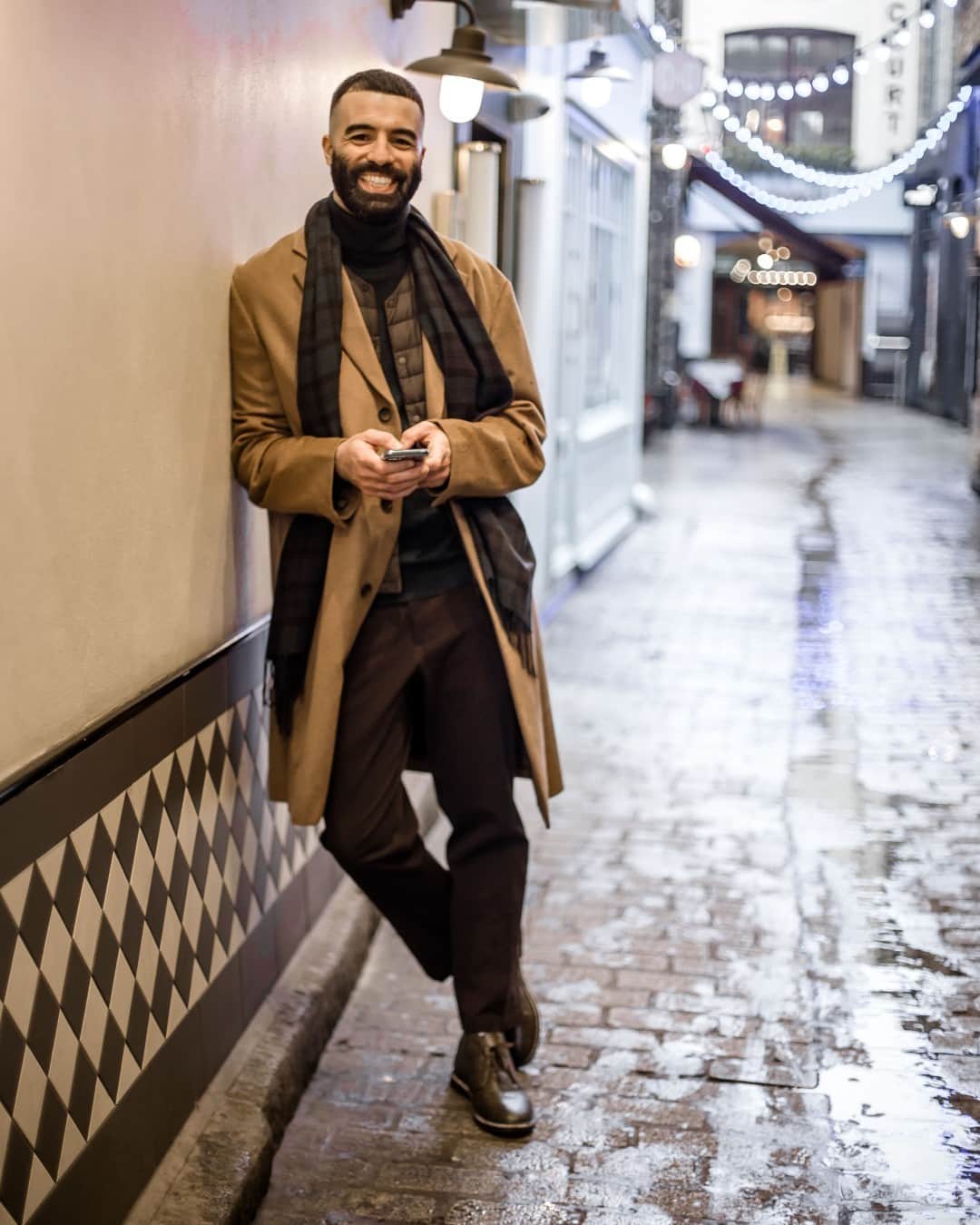 UNIQLO UKのインスタグラム：「Tackle the colder weather with warm layers.  #Uniqlo #LifeWear #UniqloLifeWear」
