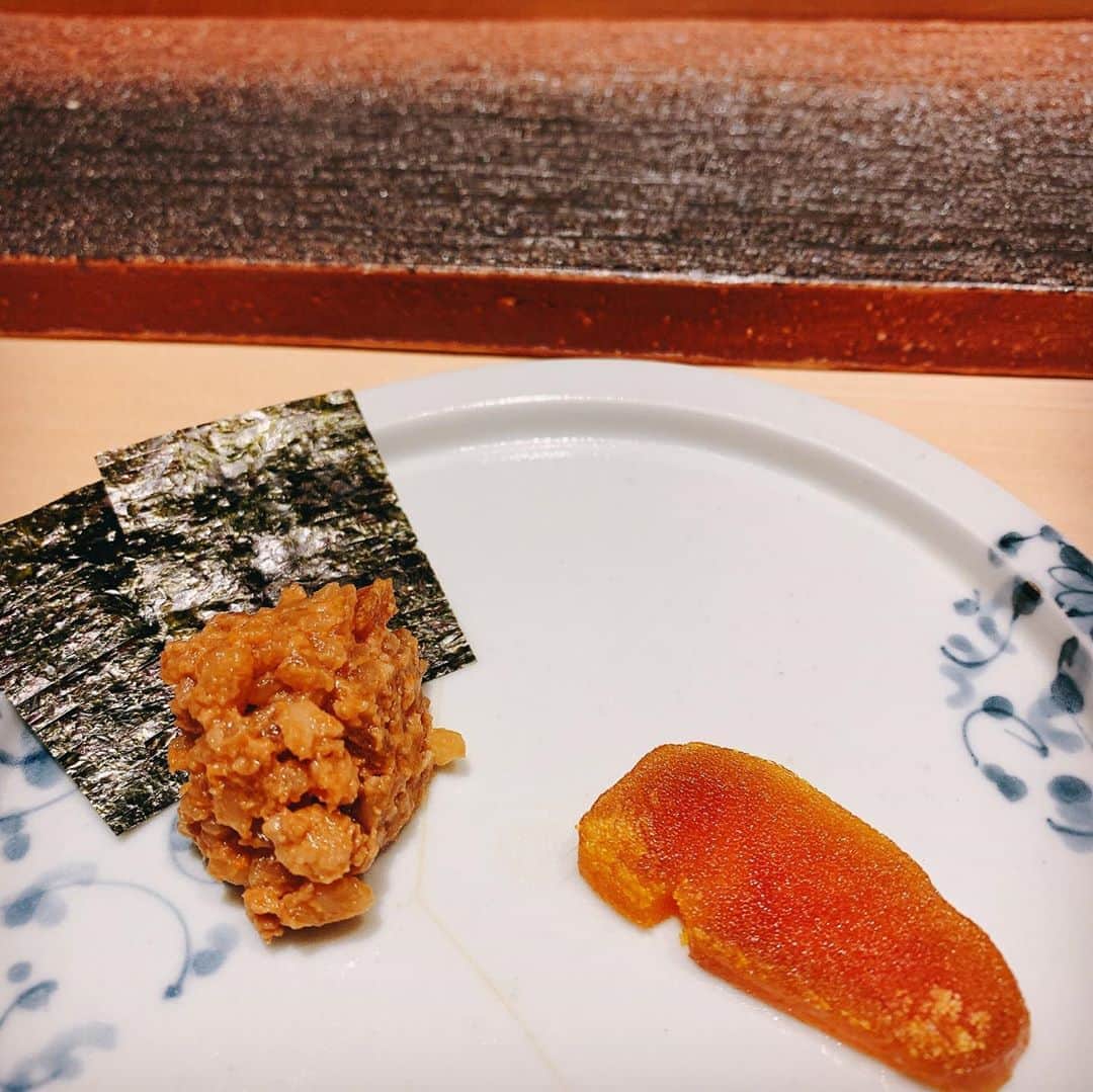 一ノ瀬えみりさんのインスタグラム写真 - (一ノ瀬えみりInstagram)「てんちじん♡♡ 赤酢を使っているお寿司屋さん😋🍣」11月6日 17時23分 - hisui_emiri