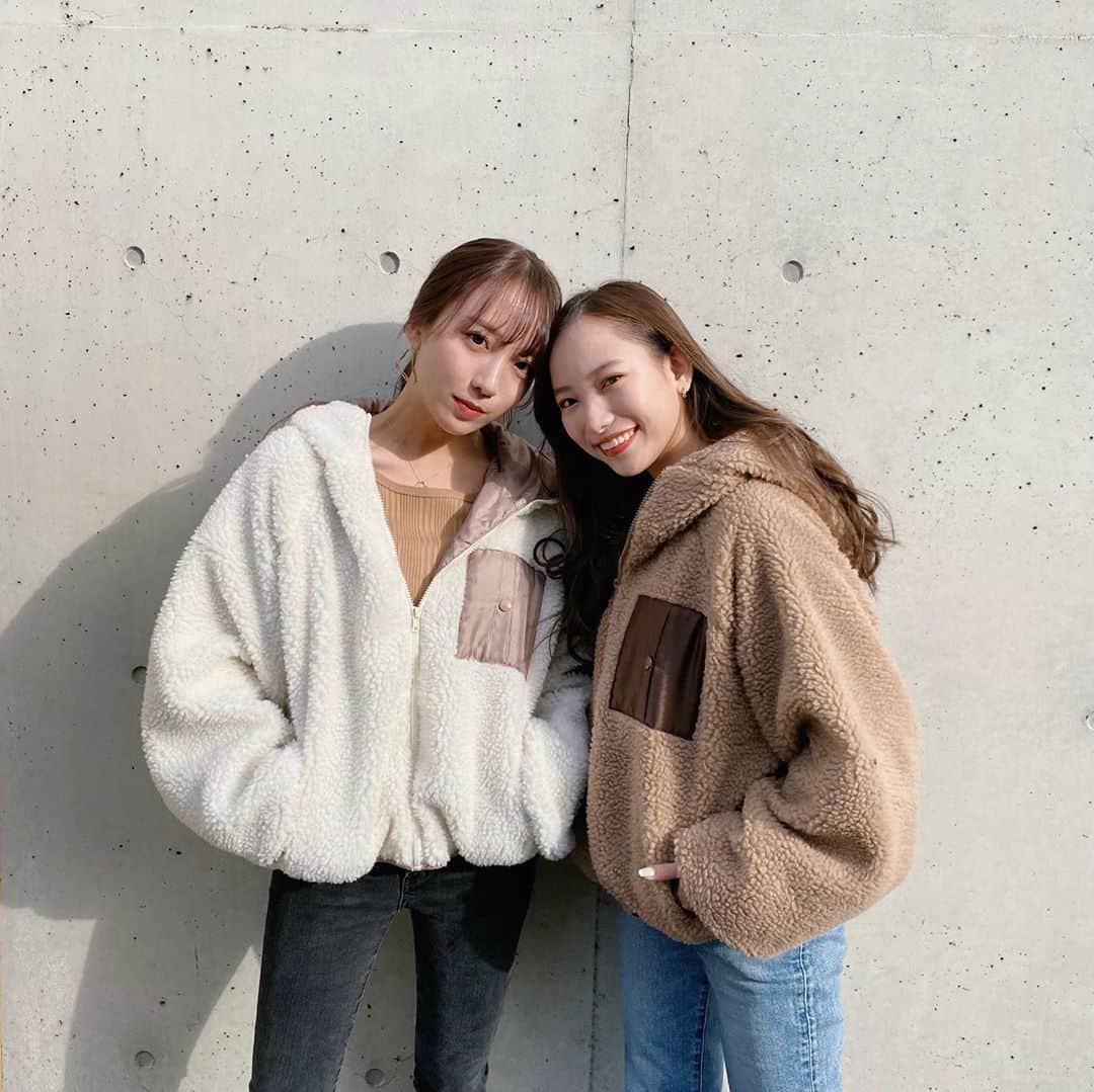 大野真昂のインスタグラム：「☺︎  今日からZOZOWEEK始まった〜🗣  ADOLESCENCEの目玉商品として このボアジャケットが1900円で販売中だよ😯💕  暖かいし1900円には見えん🙈🥚 @adolescence_zozo   #PR #adolescence #アドレセンス #ボアジャケット #ボアブルゾン」