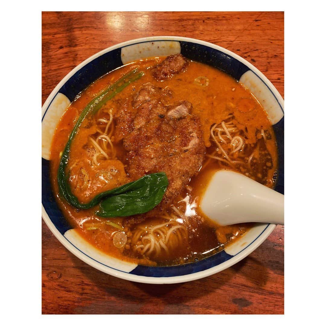 林幸治さんのインスタグラム写真 - (林幸治Instagram)「はしご　銀座本店  排骨担々麺  美味しい。  最近、茶色い投稿が続いている。  #はしご #坦々麺」11月6日 17時48分 - tct_koji_hayashi
