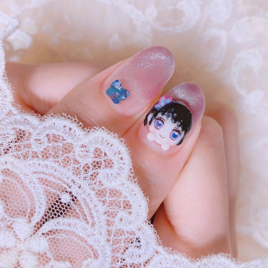 木咲りんのインスタグラム：「｡:.ﾟஐ⋆*  New Nail💅🏻❤︎ (@pomynail_shibuya )さんで！  #鬼滅の刃　ネイル！🥺 推しメンのカナヲちゃんのパーツを オーダーで作って頂きました🦋💕  かわいすぎない？😍  ｡:.ﾟஐ⋆*  #キラキラネイル#ゆめかわネイル#海外パーツ#ポミーネイル#nailart#pomynail#nail #うるうるネイル#アートネイル#ネイル#ゆめかわ#ゆめかわいい#痛ネイル#3Dネイル#うるうるネイル#韓国ネイル#韓国パーツ#キャラクターネイル#鬼滅の刃#鬼滅#無限列車編#竈門禰豆子#鬼滅ネイル#栗花落カナヲ#カナヲネイル#マグネットネイル#蝶ネイル#胡蝶しのぶ#胡蝶しのぶネイル#カナヲちゃん#鬼滅の刃ネイル」