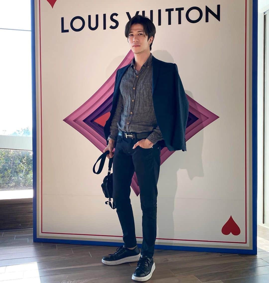 のインスタグラム：「@louisvuitton #louisvuitton #hongkong #LV」