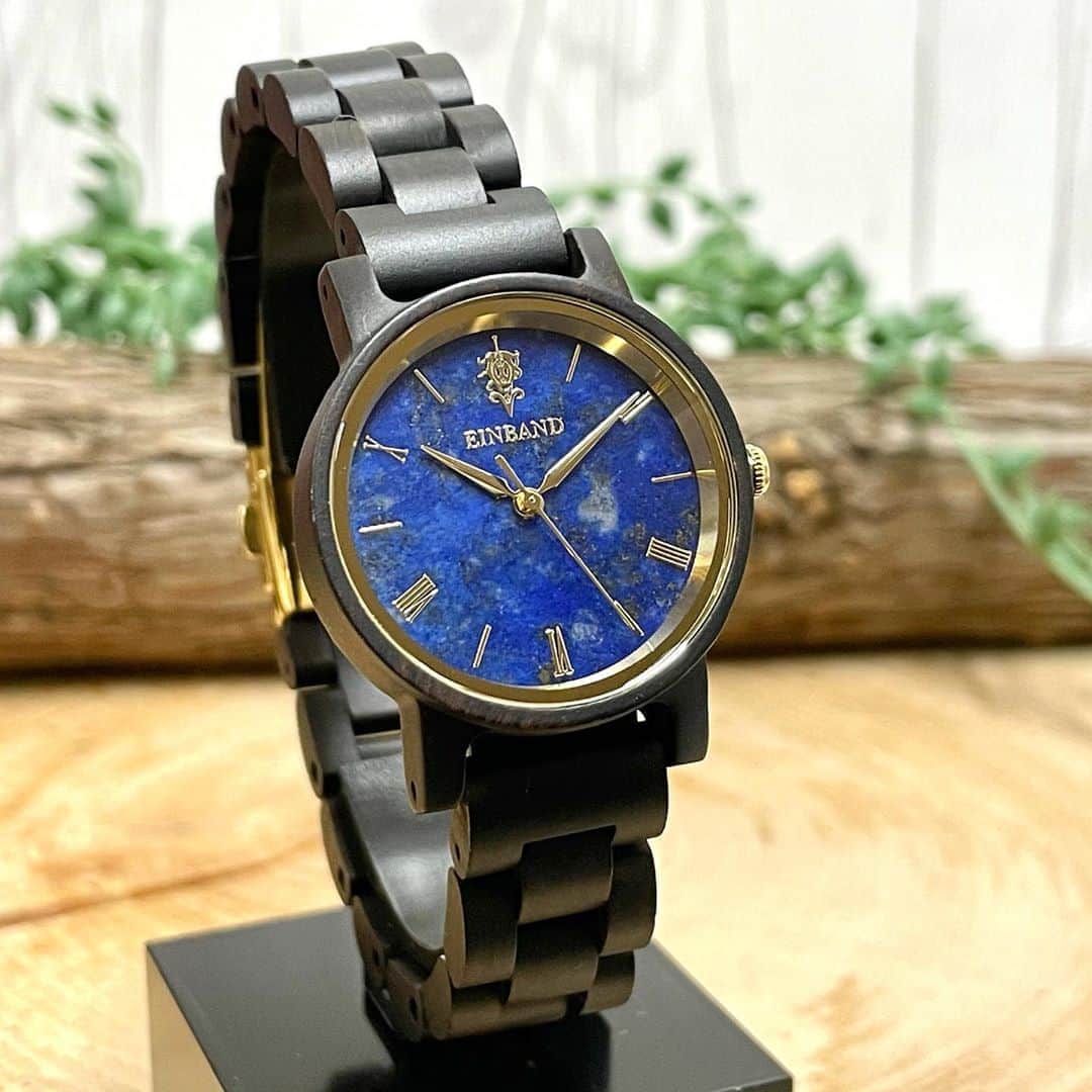 EINBAND -アインバンド-さんのインスタグラム写真 - (EINBAND -アインバンド-Instagram)「11月8日(日) 22時よりLapis Lazuli & Ebony 天然石木製腕時計をオンラインショップより販売させていただきます！ 限定商品となりますので購入につきまして詳細をご覧くださいませ。 einbandwatch.com/?mode=f23  ※現在SOLD OUTとなっておりますが発売時刻になりましたらお買い求めいただけます。  #EINBAND #木製腕時計 #ラピスラズリ #ウッドウォッチ」11月6日 18時02分 - einband_woodwatch