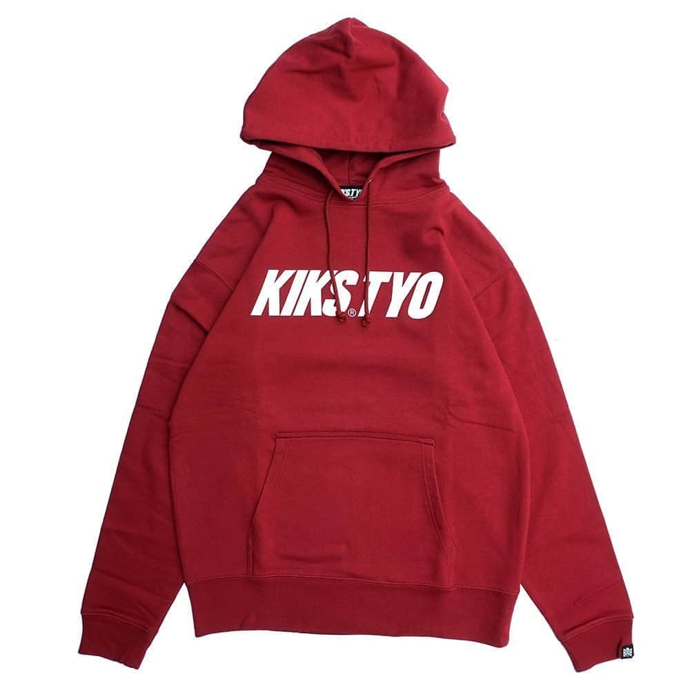 KIKSTYOさんのインスタグラム写真 - (KIKSTYOInstagram)「. NEW ARRIVAL!!! ベーシックなプルオーバータイプのロゴパーカー。 10ozの裏毛仕様、シンプルなデザインで着回しの効くオールシーズン使えるアイテム。全5色展開。 #kikstyo #tyo #tokyo #logo #logohoodie #kicks」11月6日 18時06分 - kikstyo