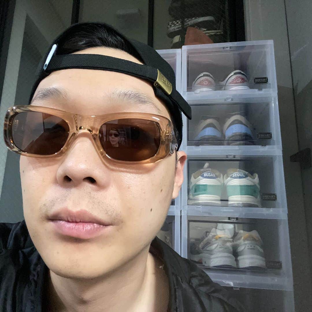 Paloaltoのインスタグラム：「아씨 모처럼 선글라스 비싼 돈 주고 샀는데 이게 어울리는건지 아닌건지 판단이 안선다」