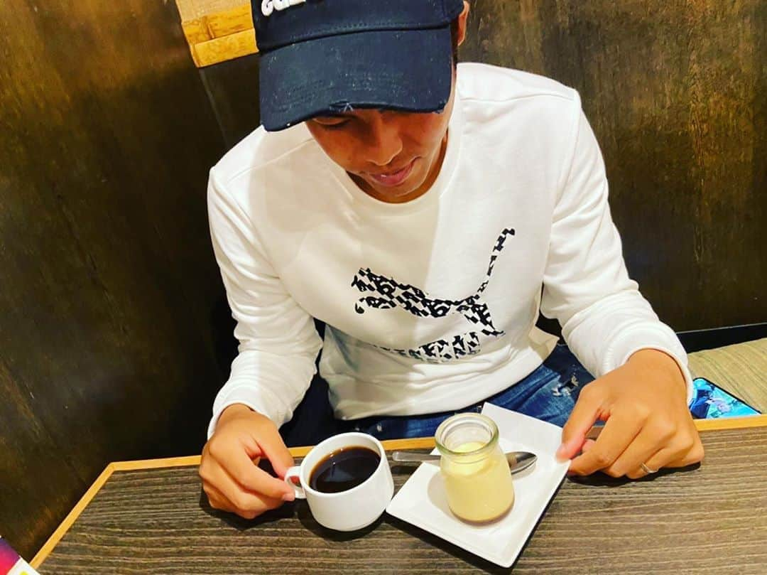 澤上竜二さんのインスタグラム写真 - (澤上竜二Instagram)「練習終わりのコーヒータイム。 #今治#午後#カフェ#コーヒー#プリン#最高」11月6日 18時21分 - sawakami.ryuji