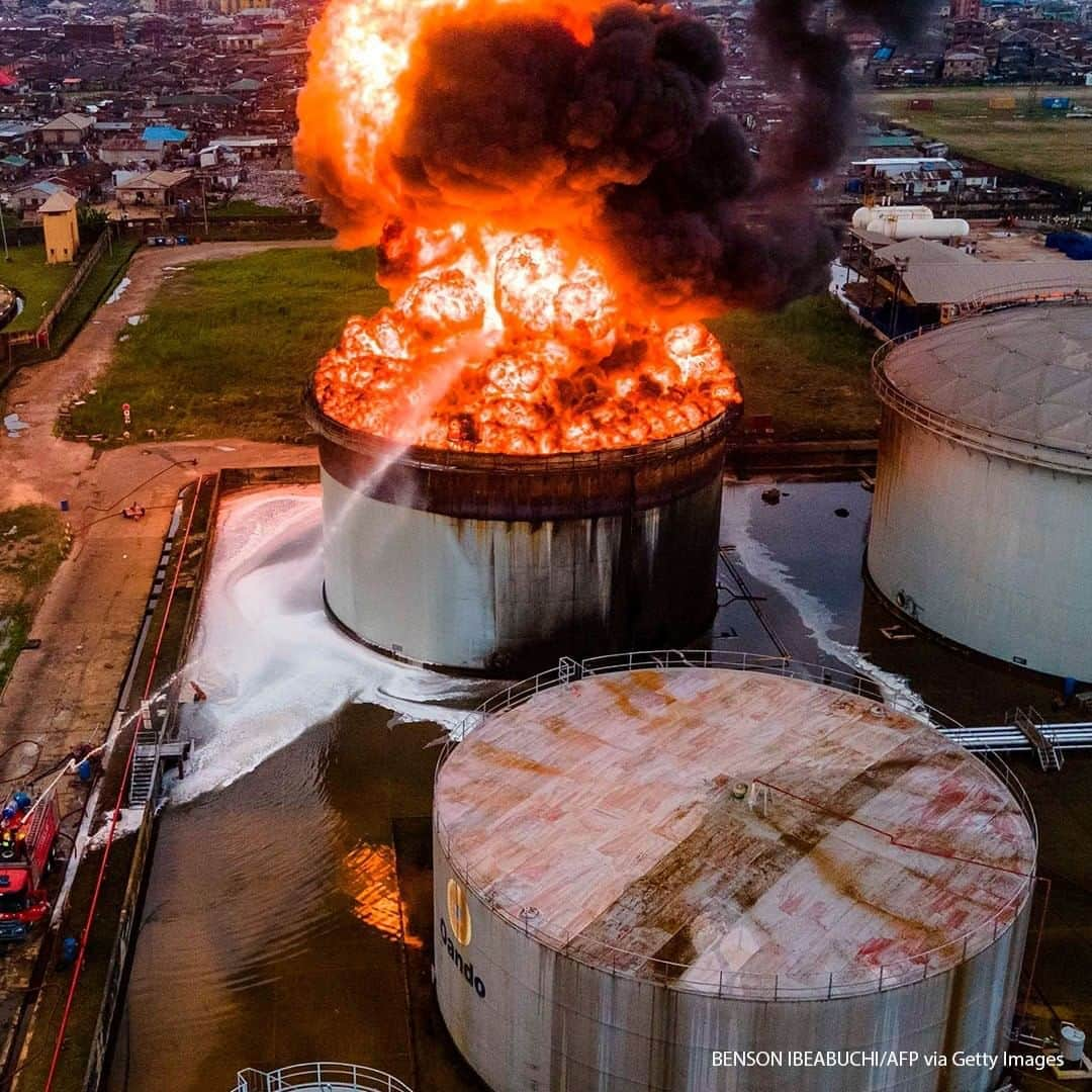 ABC Newsさんのインスタグラム写真 - (ABC NewsInstagram)「An aerial view shows an oil tank on fire at the OVH Energy Marketing in Lagos, Nigeria on November 5, 2020. #nigeria #fire」11月6日 18時30分 - abcnews