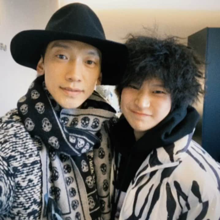 マルコのインスタグラム：「my brother🤟」