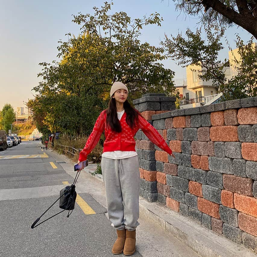 Official STYLENANDAさんのインスタグラム写真 - (Official STYLENANDAInstagram)「난다메이드🍂❤️ #stylenanda」11月6日 18時33分 - houseof3ce