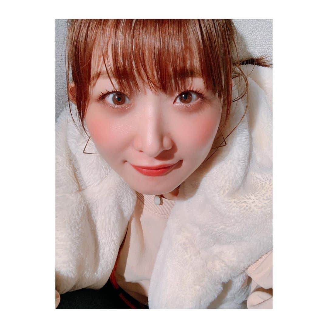 都乃のインスタグラム：「瞳の色と髪の色って同じくらいの方が良いらしい👁  いま、ちょうど同じくらい💭 #browneyes #japanesegirl」