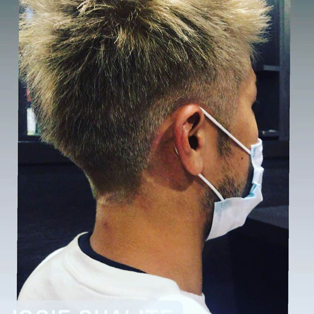 森本貴幸さんのインスタグラム写真 - (森本貴幸Instagram)「Thank you for cutting my hair! #greece#kozani#hairsalon @iosif.lazaridis  遠征先で必ず現地の床屋に行く田嶋さんを見習って髪切って来ました。 #ギリシャ#コザニ#美容院#ロックダウン#現地の美容院#全ては人間性#ギリシャ語#田嶋幸三　さん」11月6日 19時07分 - morimototakayuki9