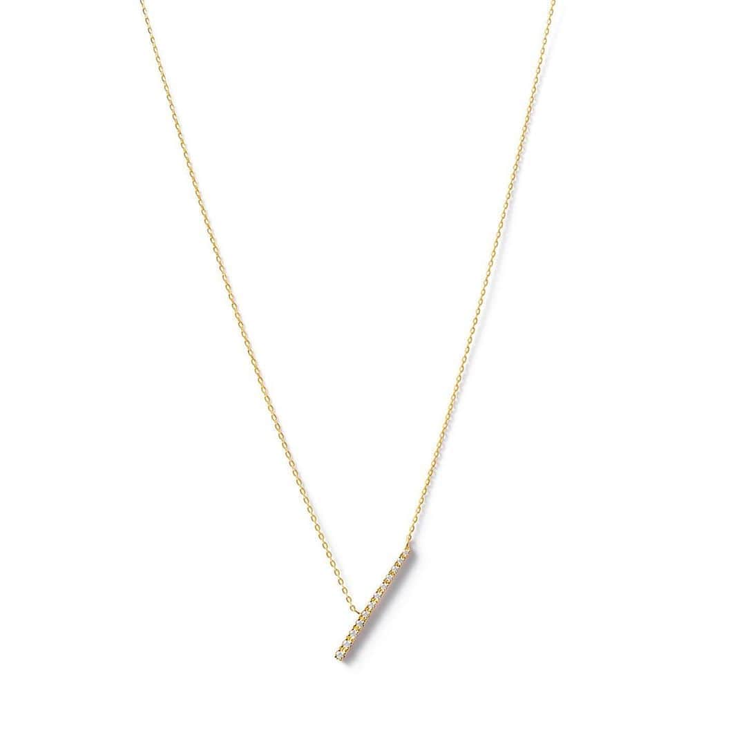 ageteさんのインスタグラム写真 - (ageteInstagram)「.﻿ 【2020 Winter Collection_New Arrival】 ﻿ 新作コレクションの中からセレクトした直線的なフォルムがエッジーなダイヤモンド。﻿ 強い石の輝きと地金のコントラストが、ハンサムな女性を演出します。﻿ ﻿ #agete #jewelry #accessory #ring #necklace #winter #collection #newarrivals﻿ #アガット #ジュエリー #アクセサリー #リング #ネックレス #冬 #コレクション #新作」11月6日 19時12分 - agete_official