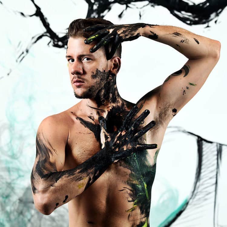 DeFlamenco.comのインスタグラム：「Flamenco, pintura, música y danza: Bodegón José Maldonado – Miradas FlamenKas  Centro Cultural Pilar Miró Plaza Antonio María Segovia, 0, 28031 Madrid, España Metro Línea 1, Villa de Vallecas  6 nov 20:00h, también en streaming   Más info en bio y stories   #baileflamenco #danza #flamenco #deflamenco #vallecas #barrios #flamencomadrid」