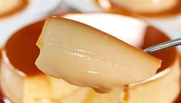 ひろまるさんのインスタグラム写真 - (ひろまるInstagram)「作り方はプロフィールからYouTubeに飛んでみて下さいね😊 【ミルクティープリン】  牛乳だけで作ったミルクティーに卵と生クリームを加えてカスタードプリンを作りました🍮😊  紅茶の香りがとても美味しかったです😊  #flan #プリン#cheesecake #pudding #cookingram #スイーツ #instagood #tomiz #富澤商店 #cotta #手作りケーキ #クッキング#手作りおやつ #手作りスイーツ #クッキング#コッタ#hiromarucooktv」11月6日 19時20分 - hiromarucook