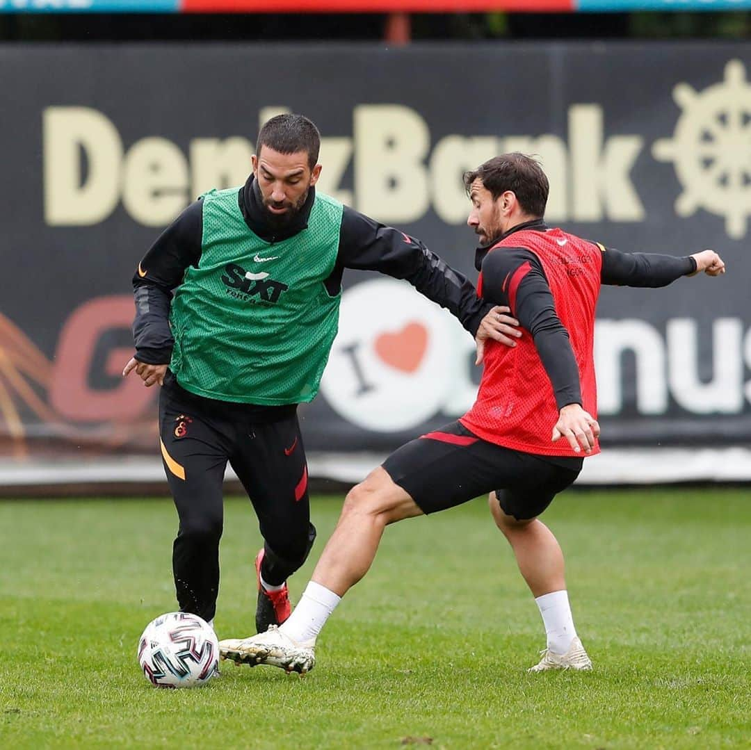 ガラタサライSKさんのインスタグラム写真 - (ガラタサライSKInstagram)「📸 Futbol Takımımız, Süper Lig’in sekizinci haftasında Sivasspor ile oynayacağı maçın hazırlıklarını bugün yaptığı antrenmanla sürdürdü.」11月6日 19時22分 - galatasaray