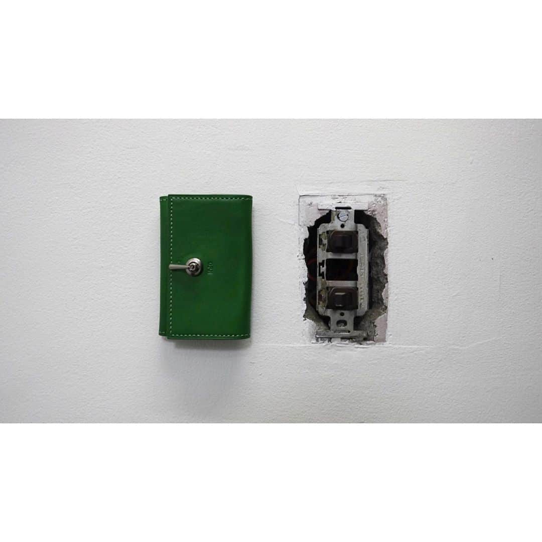 エドロバートジャドソンのインスタグラム：「ALT - COIN / CARDCASE   #edrobertjudson」