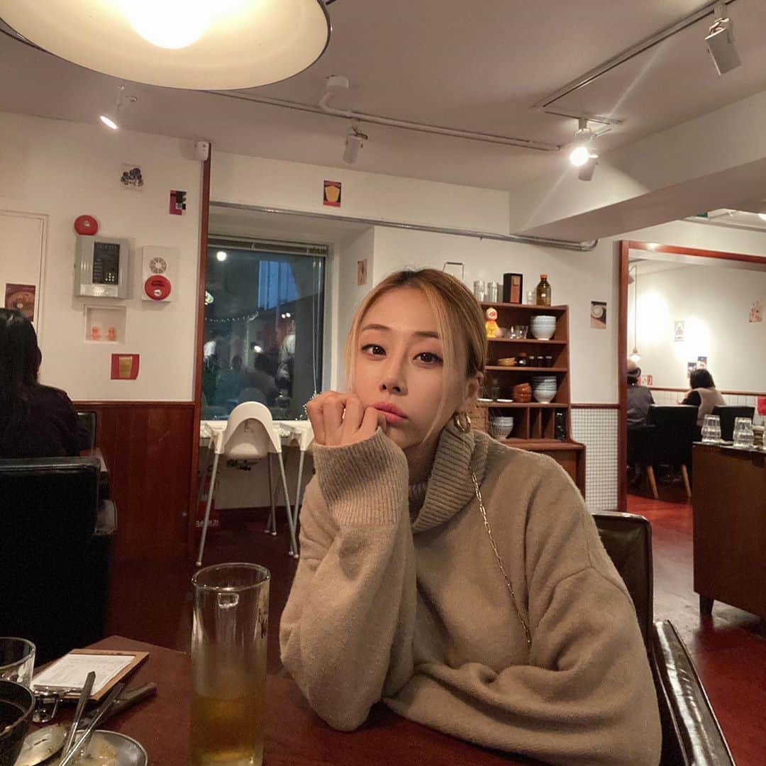 ピパ さんのインスタグラム写真 - (ピパ Instagram)「금요일같은 금요일🤎 Spending Friday like Friday.」11月6日 19時53分 - bipa.diva