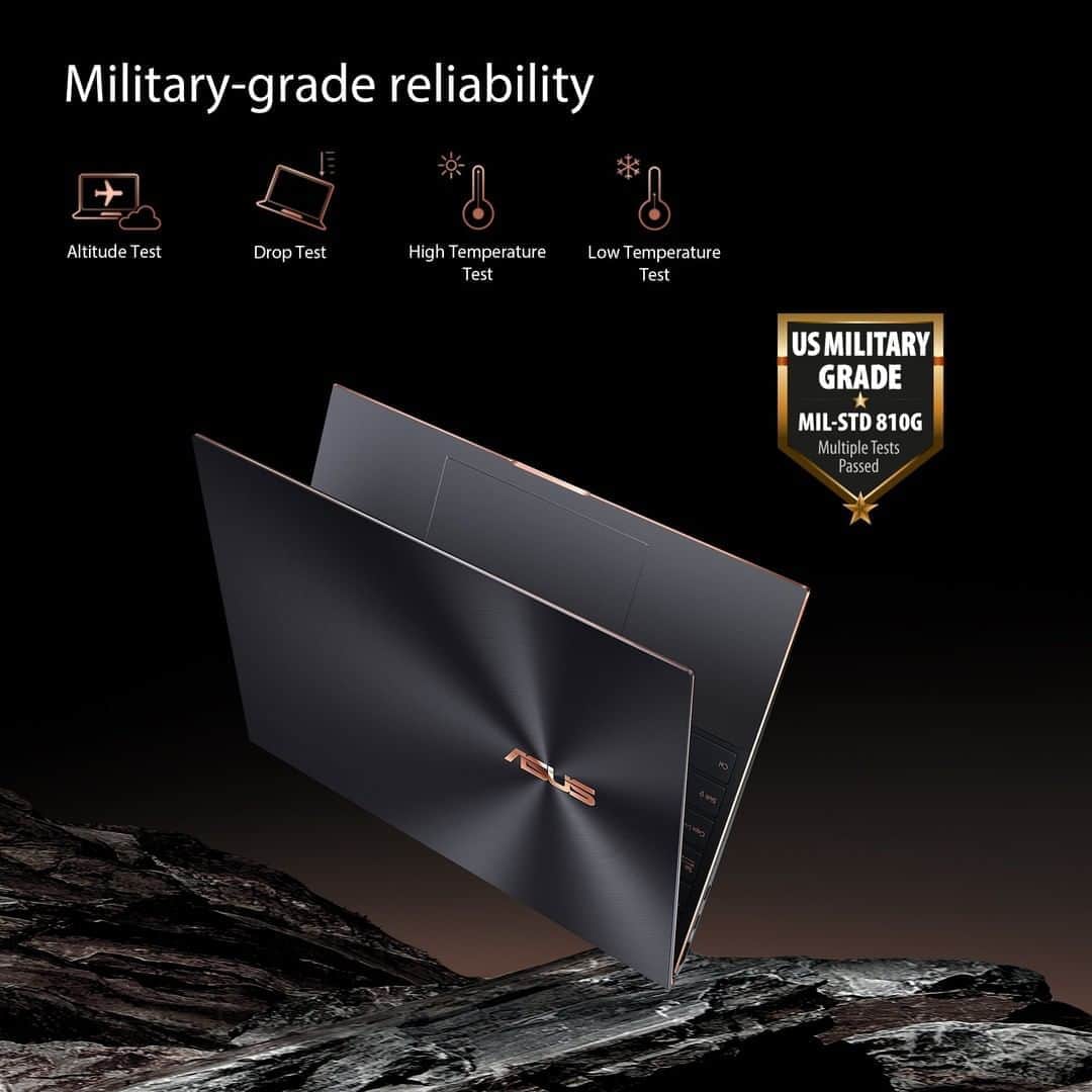 ASUSさんのインスタグラム写真 - (ASUSInstagram)「With a sophisticated new Jade Black livery featuring Red Copper diamond-cut edges, the thin, light and powerful ASUS #ZenBook S laptop is truly #BuiltforBrilliance.」11月6日 19時56分 - asus