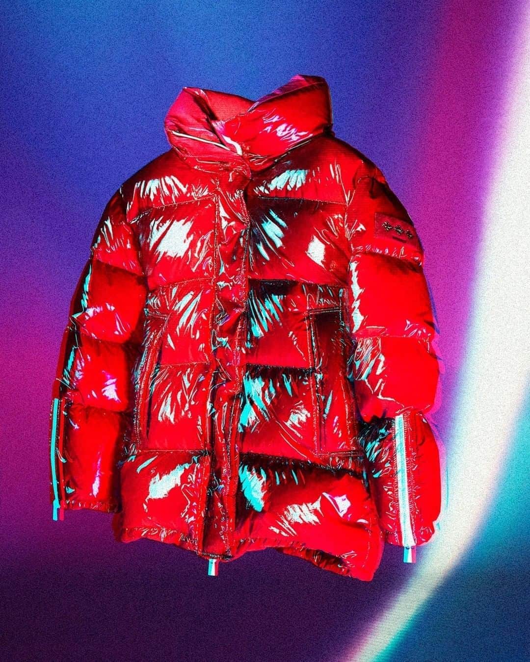 タトラスさんのインスタグラム写真 - (タトラスInstagram)「New Nylon is the new normal.  Featuring SHAMAL lady's down jacket.  #Tatrasofficial #tatraspeople」11月6日 20時00分 - tatras_official