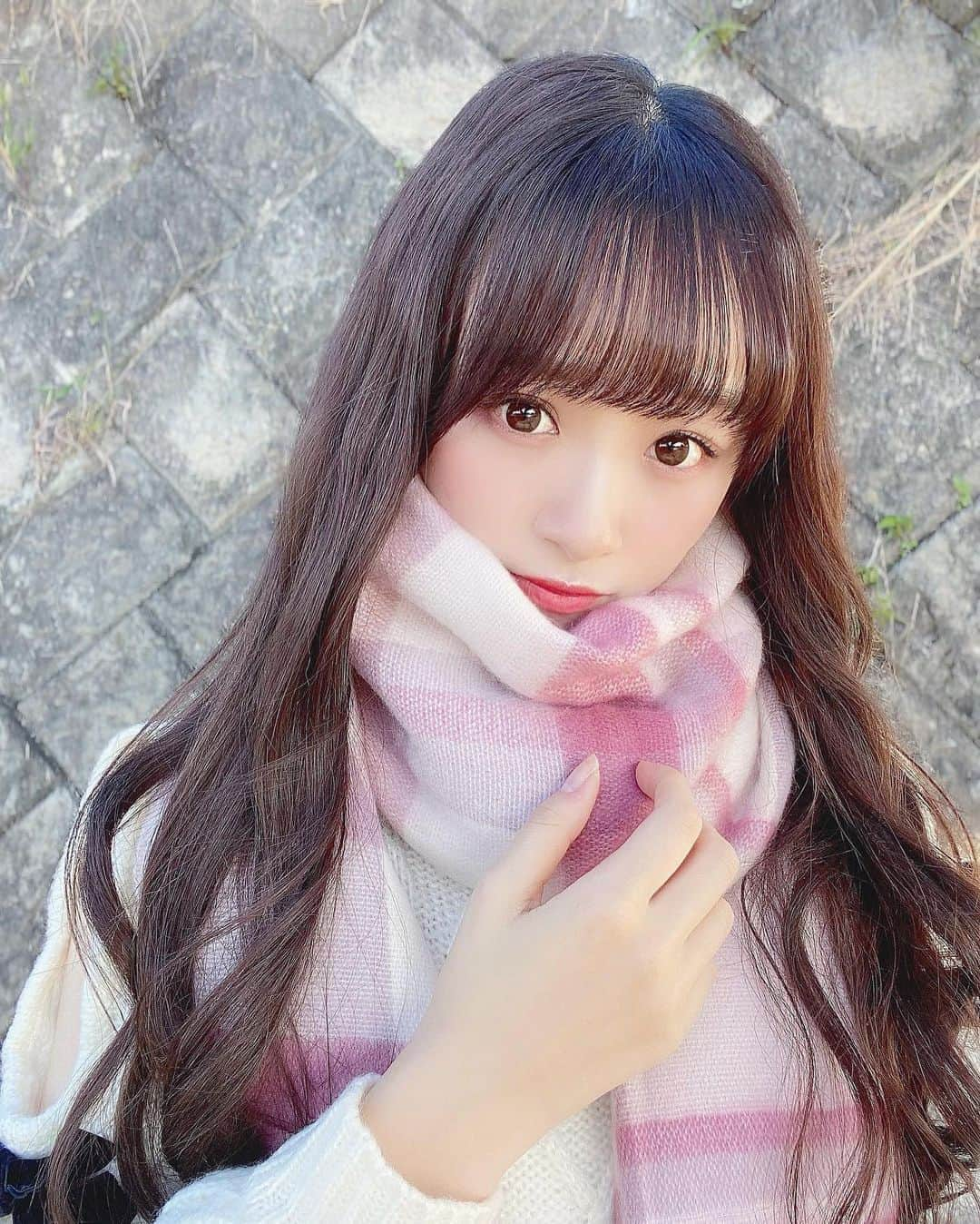 音嶋莉沙さんのインスタグラム写真 - (音嶋莉沙Instagram)「最近寒くなってきたから﻿ マフラーデビューしたよ〜🧣﻿ ﻿ @lodispotto_official さんのマフラー♡♡﻿ ﻿ ピンクのチェックマフラーは王道で可愛いよね💘﻿ ﻿ ﻿ ﻿ ﻿ ﻿ #LODISPOTTO #ロディスポット #lodiストール #マフラーデビュー ﻿ ﻿ ﻿ ﻿ ﻿ ﻿」11月6日 20時05分 - otoshima_risa