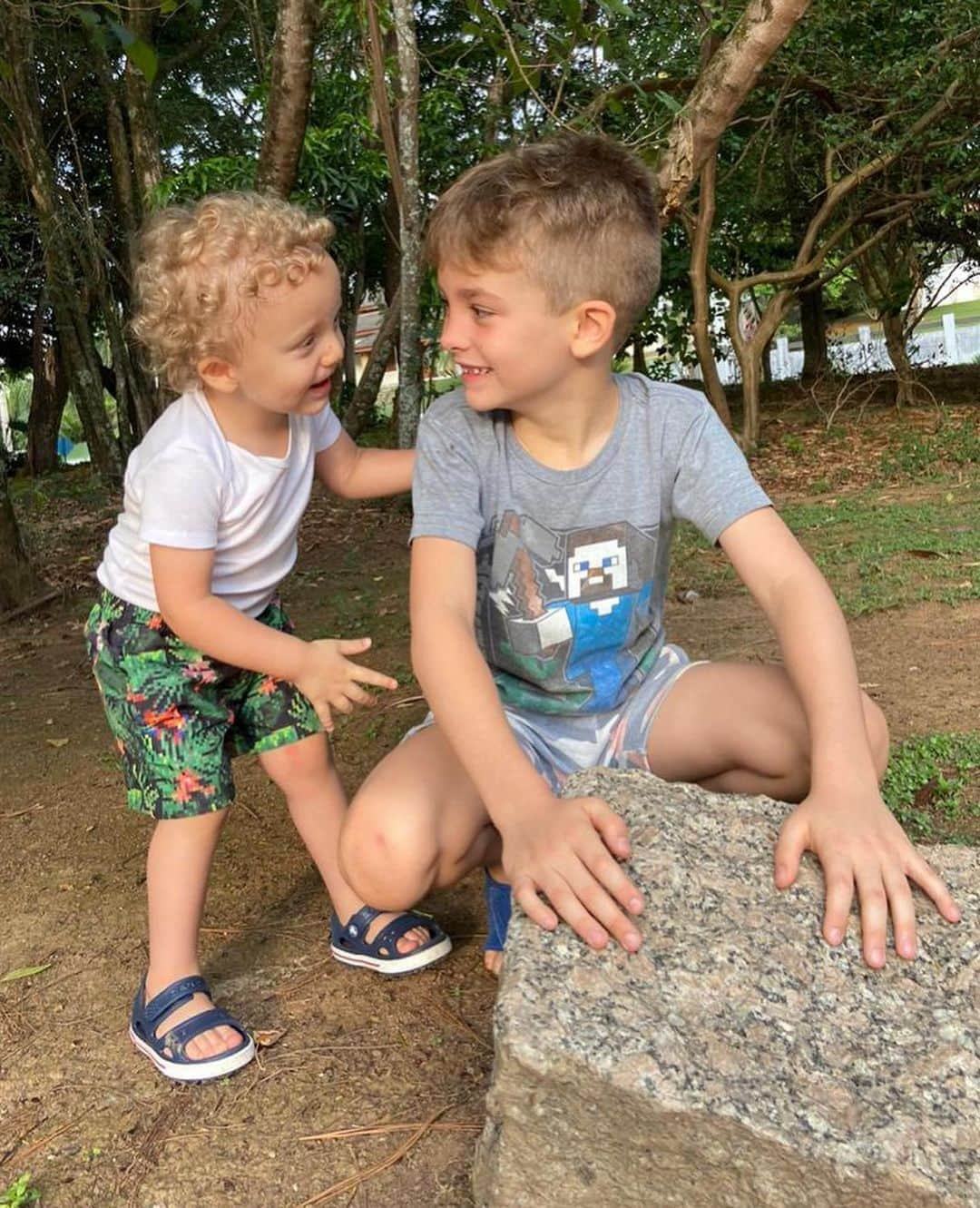 Ana Hickmannさんのインスタグラム写真 - (Ana HickmannInstagram)「Hoje é dia deste menino lindo chamado Francisco. Ele está completando dois aninhos. Como a dinda te ama!!! Você ainda tão pequeno já mostrou força e coragem. Menino dos olhos doces e sorriso que faz nossos corações se derreter todinho de amor. FELIZ ANIVERSÁRIO meu pequeno. A Dinda te ama muito!!! @isabelhickmann」11月6日 20時05分 - ahickmann