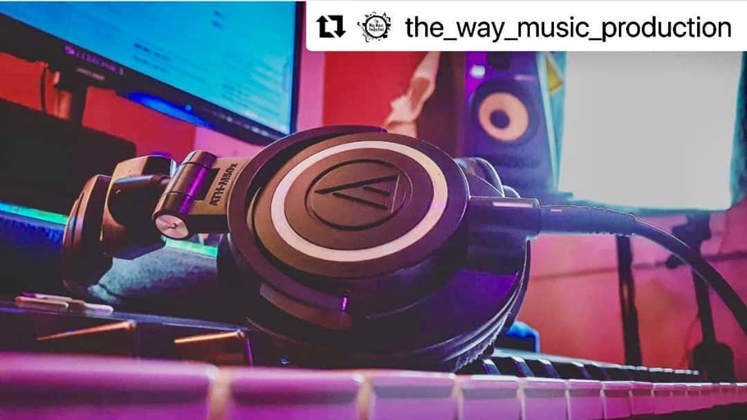 Audio-Technica USAさんのインスタグラム写真 - (Audio-Technica USAInstagram)「#FanPhotoFriday: @the_way_music_production added the ATH-M50x headphones to his studio setup and they look great! Get your own pair through the link in our bio.⁠ .⁠ .⁠ .⁠ #AudioTechnica #ATHM50x #M50x #Headphones #VideoProduction #AudioGear」11月7日 7時02分 - audiotechnicausa