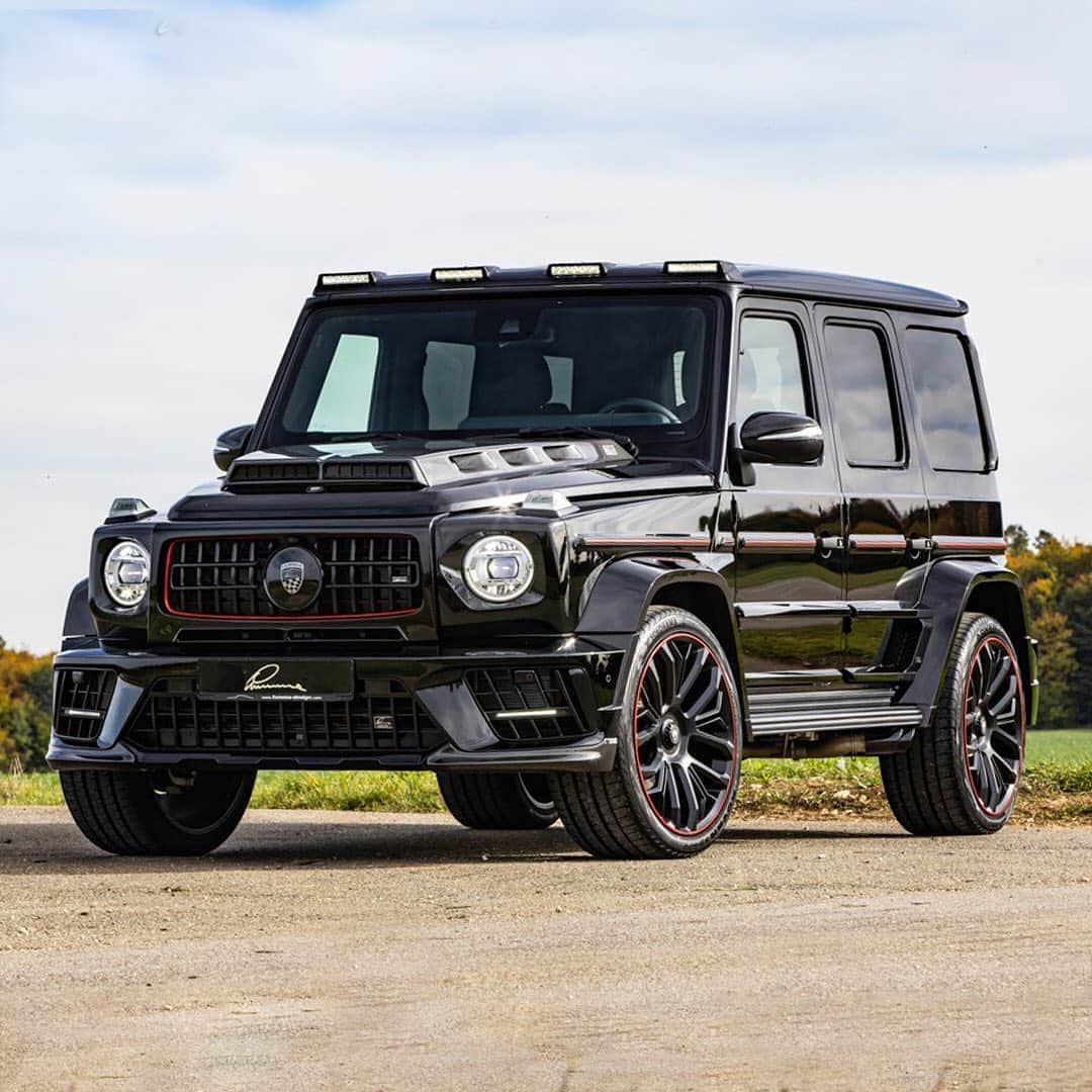 HYPEBEASTさんのインスタグラム写真 - (HYPEBEASTInstagram)「@hypebeastcarclub: LUMMA Design has brought its signature widebody aesthetic to the @mercedesbenz G-Class. At the front, you’ll find a massive hood scoop sitting atop the hood, with a new red-accented grille carrying LED daytime running lights and a massive LUMMA logo. The redesigned front bumper flare out at the bottom, offering a more streamlined flow down to the widebody fenders, which now hover above massive 24-inch CLR RS black wheels to complete the look. The kit will set you back for approximately $15,017 USD,⁠⠀ Photo: LUMMA Design⁠」11月7日 6時11分 - hypebeast