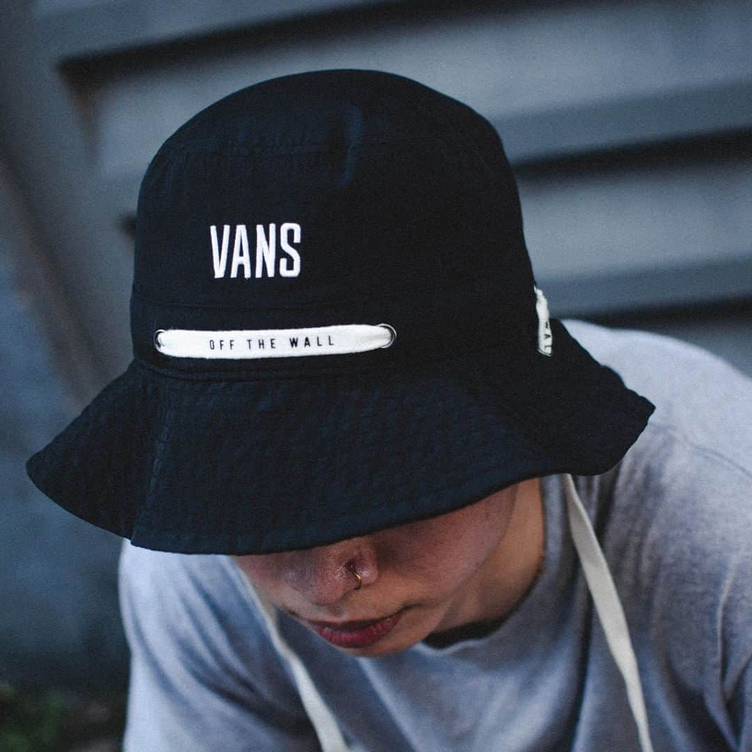 Vans Philippinesさんのインスタグラム写真 - (Vans PhilippinesInstagram)「Fresh vibes every time with the Vans Six Wheels Bucket Hat.  Available in select Vans concept stores nationwide. #VansPhilippines」11月6日 22時00分 - vansphilippines