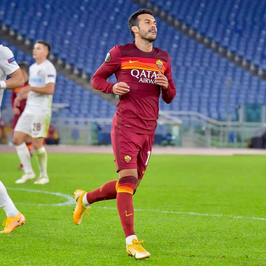 ペドロ・ロドリゲス・レデスマさんのインスタグラム写真 - (ペドロ・ロドリゲス・レデスマInstagram)「⚽️ #ForzaRoma 🐺🟡🔴  #UEL #ASRoma @officialasroma」11月6日 22時03分 - _pedro17_