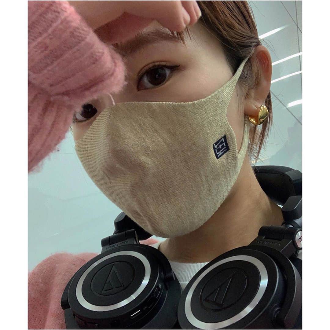 山本 絵里加のインスタグラム：「_ まつげパーマにしてから、綺麗だからマスカラもいーやっていう楽ちんすぎる日も増えてます♡ @aya_yskw_  さんにしてもらってます😻しかも持ちもとーても良きです」