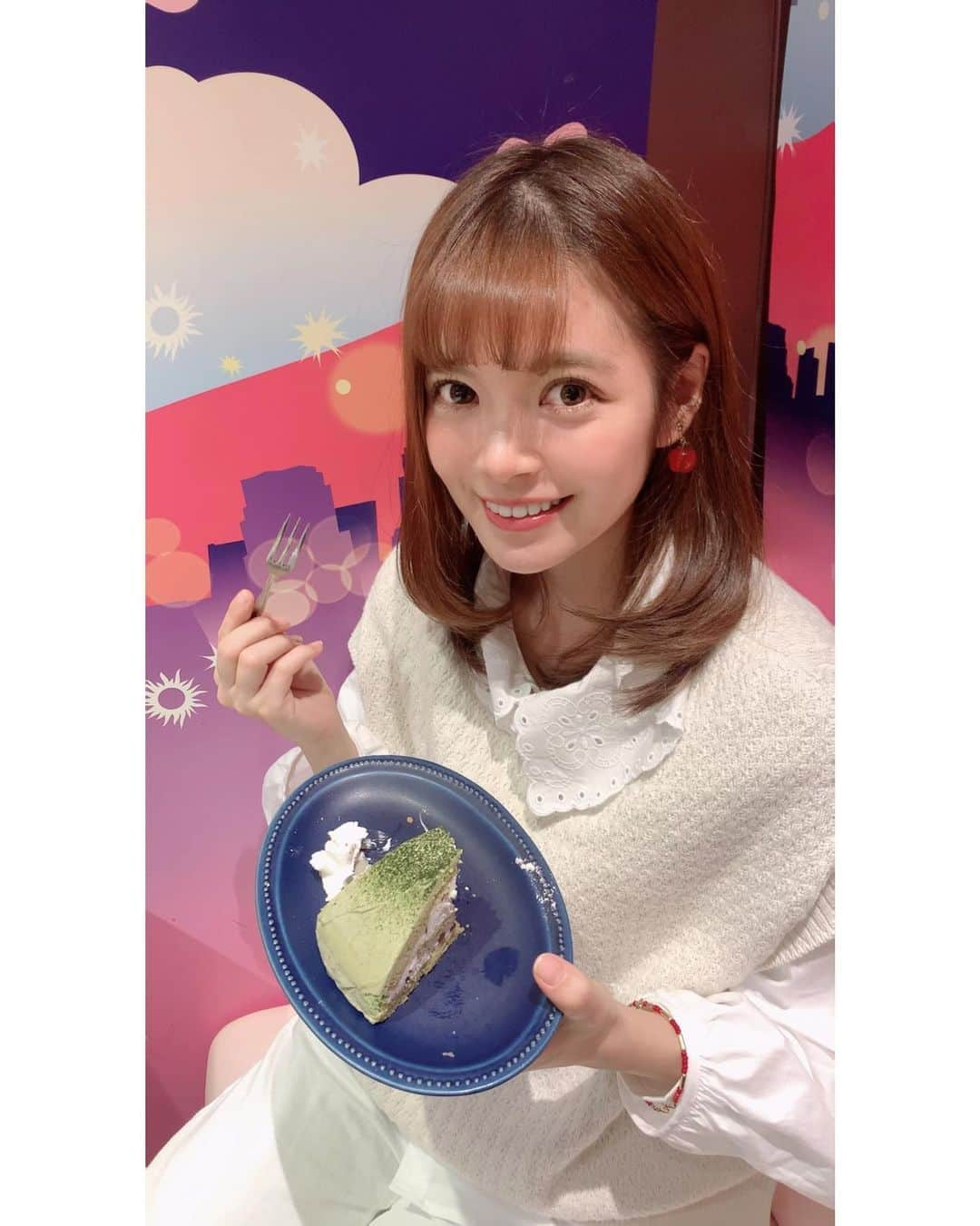 明石ゆいなさんのインスタグラム写真 - (明石ゆいなInstagram)「がんばってフォロワーを1万人にして﻿﻿ ﻿ ハッシュタグPRをつけて﻿ ﻿ 無料でエステ行きたい﻿ ﻿ ﻿ って言いながら撮った写真😘🤳💓﻿ ﻿ ﻿ ﻿ ﻿#私たちはいつだって夢見がち」11月6日 22時13分 - cosmo_meropon