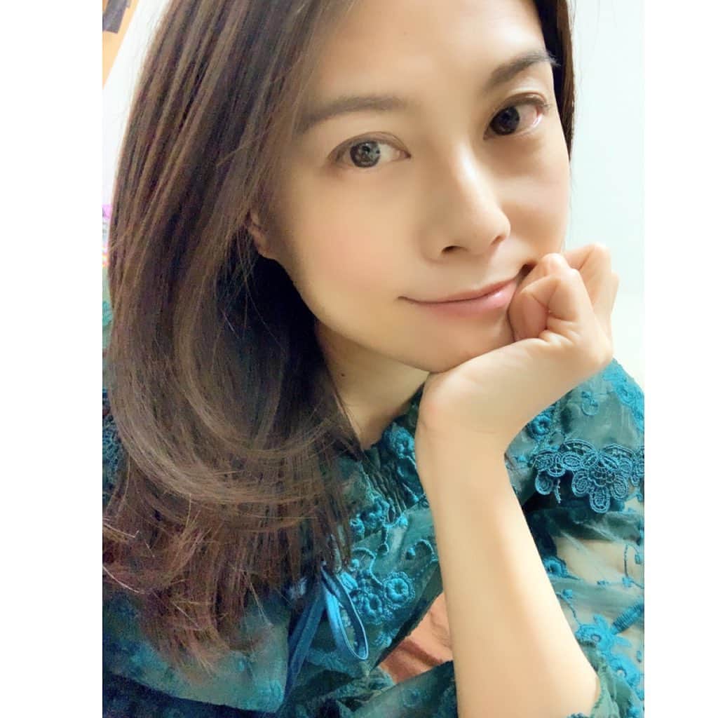 七瀬遥のインスタグラム：「辛かった経験 傷ついた経験 どんなに苦しくても 踏ん張って😔　 踏ん張って😣 踏ん張って😖 ひとつひとつ 乗り越えてきたからこそ💪 今の自分があるなぁって思う🥺✨ 全ては　魂を磨くため👼💖 乗り越えられない物事なんてない 辛い経験も　感謝に変われば 過去は変わるよ😌🌈  今日も一日お疲れ様でした❤️  #お疲れ様#感謝#good#smile#happy#beauty#happiness#tokyo#japan」