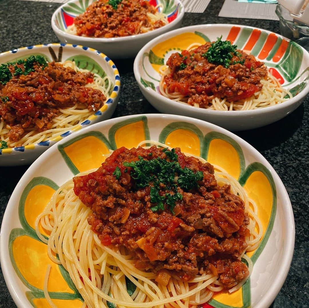 早見優さんのインスタグラム写真 - (早見優Instagram)「Yummy! Pasta Bolognese  いつの時も美味しい、 ミートソース❣️  #pasta #bolognese #ミートソース #パスタ  #comfortfood #私のおふくろの味  #おふくろの味」11月6日 22時28分 - yuyuhayami