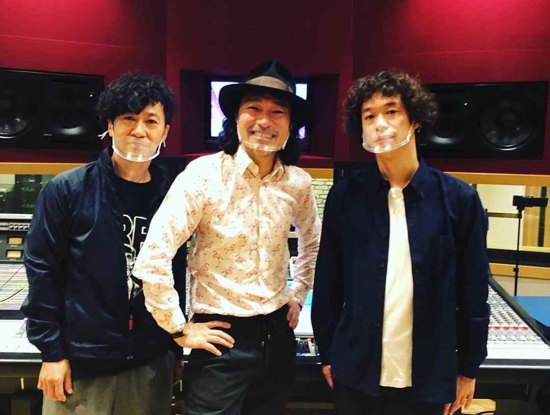 トータス松本さんのインスタグラム写真 - (トータス松本Instagram)「ウルフルズですよろしく！ #ウルフルズ #西脇Pと #ウルトラズと #ジャルジャル  #クロスバー直撃 #アイロンヘッド」11月6日 22時53分 - tortoise_matsumoto_official