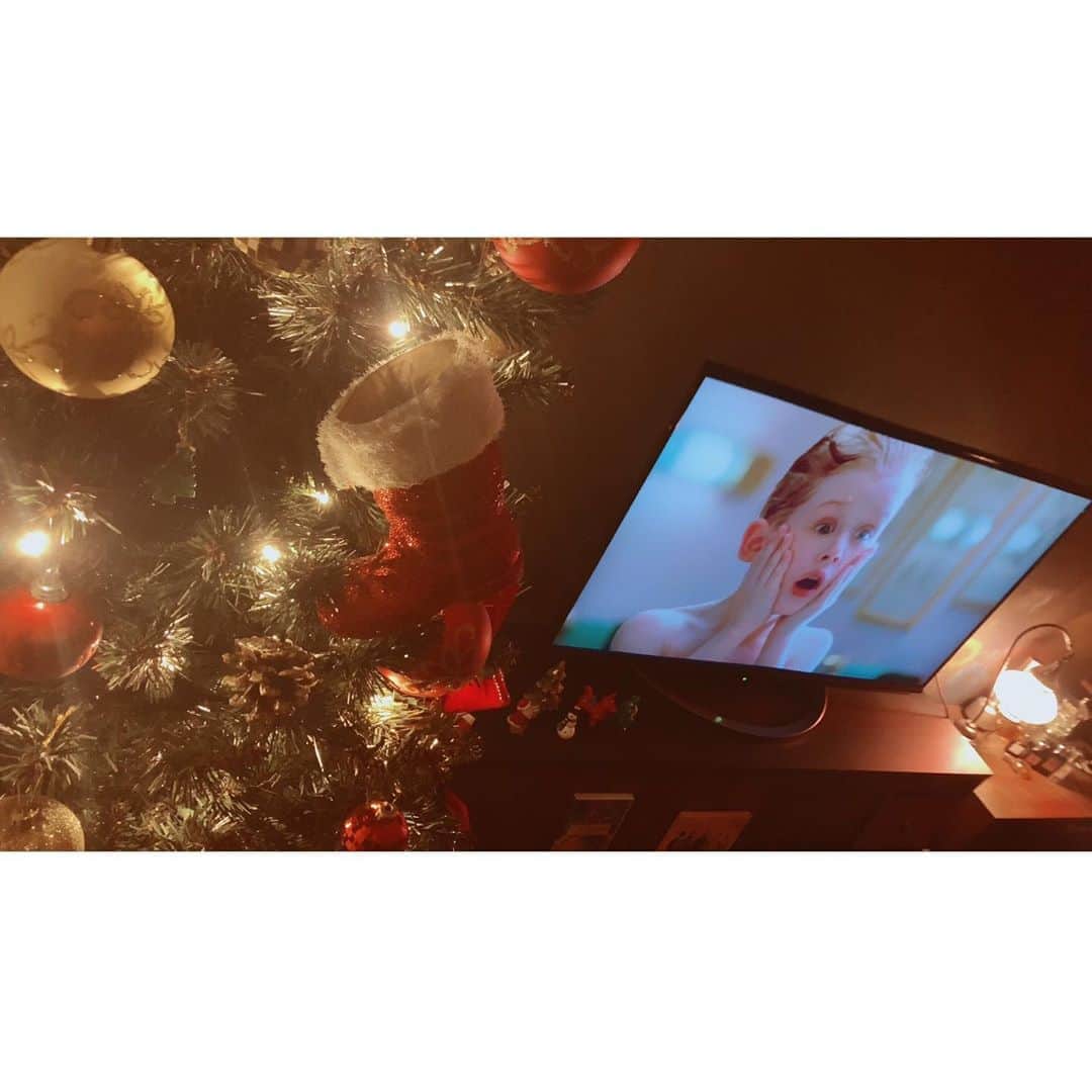 古谷大和のインスタグラム：「#クリスマスはじめました  あとゾロの刀もなおしました。  あと いつも応援してくれる皆様 ありがとう。 メッセージ お手紙 贈り物 大切にさせていただきます。  皆様にも映画のような あたたかい幸せが訪れますよう。。」