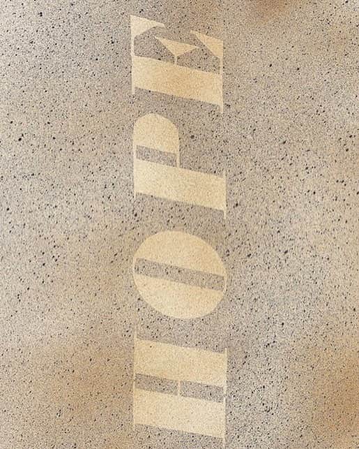 プロエンザスクーラーのインスタグラム：「Ed Ruscha ‘Hope’ 2005」