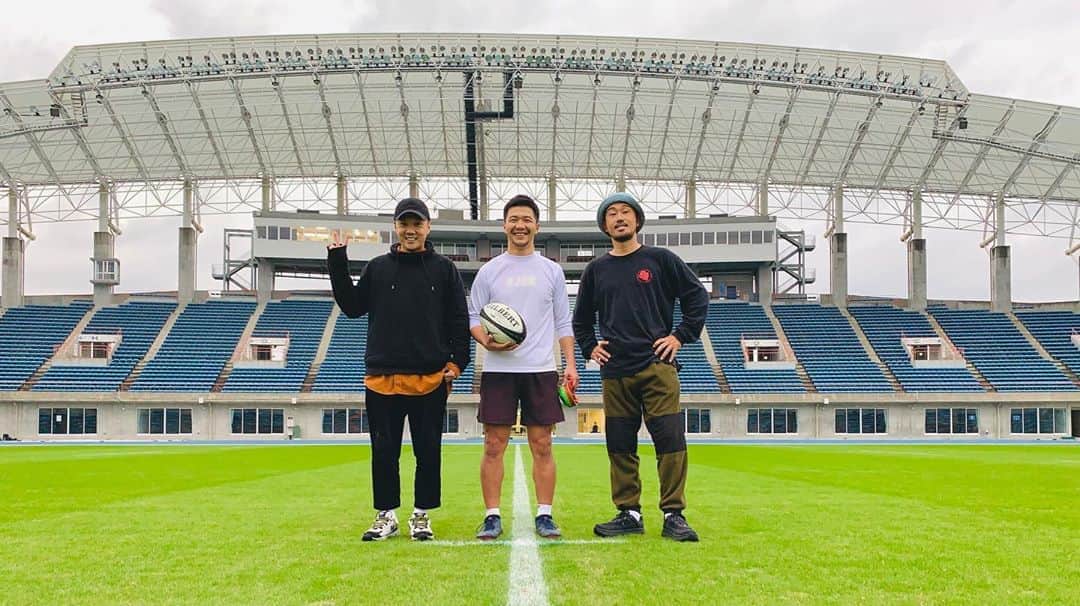 君島良夫のインスタグラム：「🎥 Shooting day with these 2 of the legends. What a day!  Matsuさん、Dazzくんと待ちに待った撮影へ。もう最高。  @jekicking #JEK」