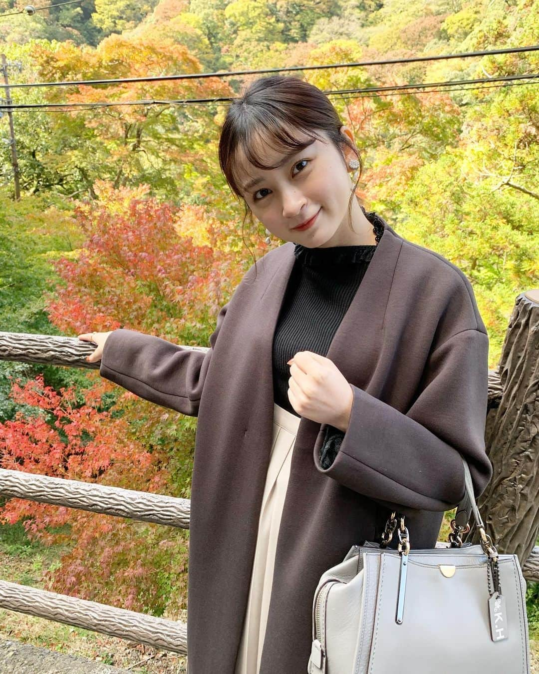 廣田佳菜子さんのインスタグラム写真 - (廣田佳菜子Instagram)「こんばんは！ だんだんと葉っぱが赤く色づいてきましたね！  今日はスピーチレッスンがありました 明日はウォーキングレッスン！！ がんばるぞぉ💪💕 本日もかなポチお願いします😊」11月6日 23時44分 - kanako__h.1201